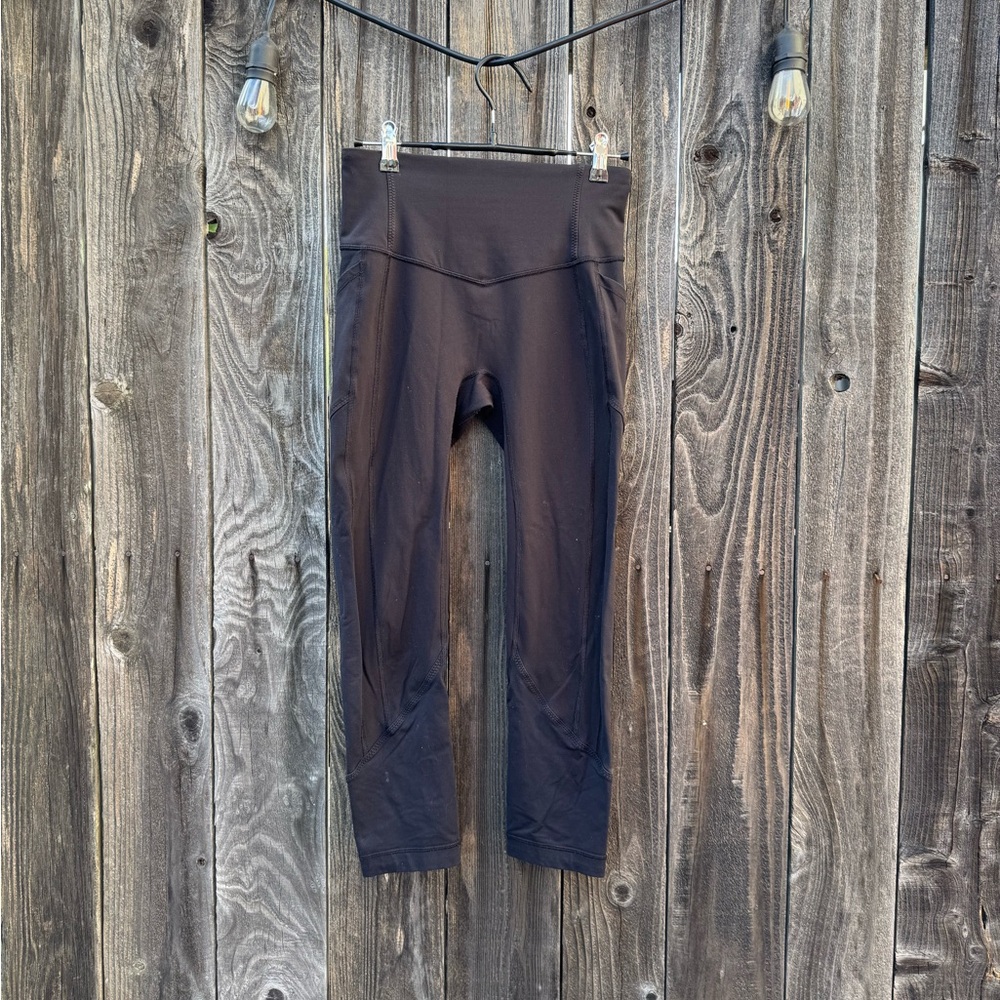 lulemon All the Right Places Black Cropped Athletic Leggings/Tights size 6